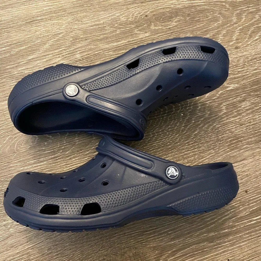 CROCS Blue Water Shoes Classic Clog Styl - Picture 4 of 6